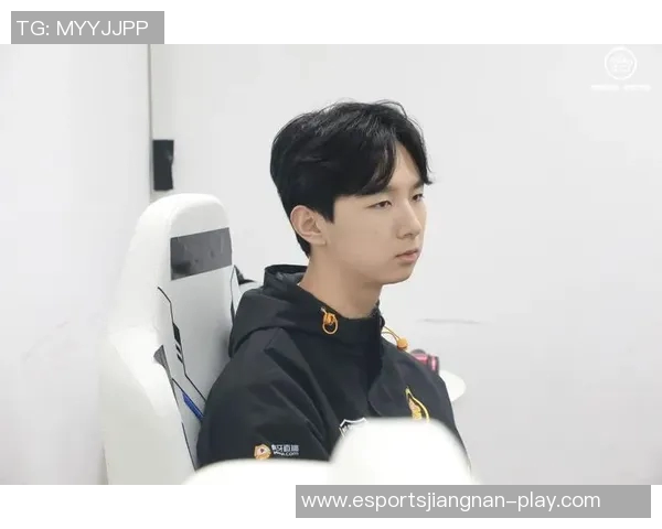 张强畅谈英雄联盟职业生涯的荣耀与挑战揭秘